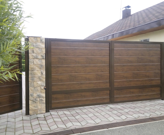 Распашные ворота в Приморско-Ахтарске