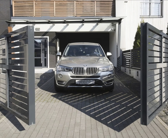 Ворота в Приморско-Ахтарске